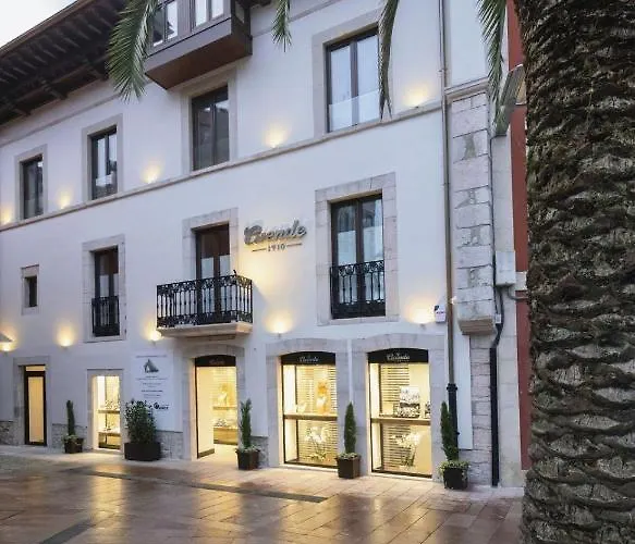 Apartamentos Centro Llanes